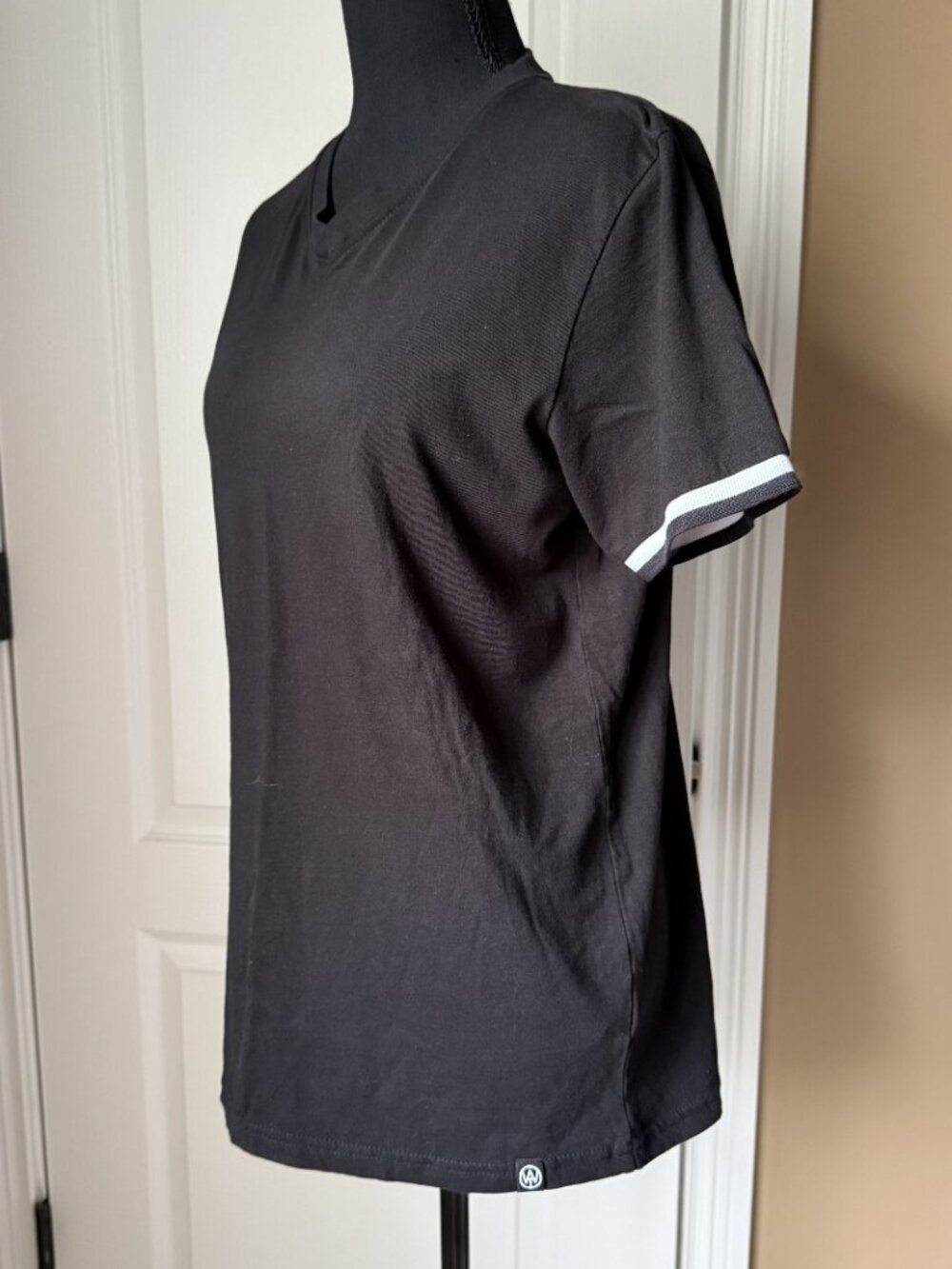 Wicked Fashions Inc Black V-Neck Short Sleeve T-Shirt White Stripe Detail Medium - Picture 3 of 7